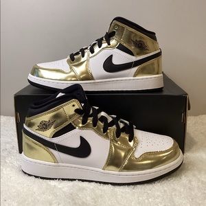 air jordan white and gold